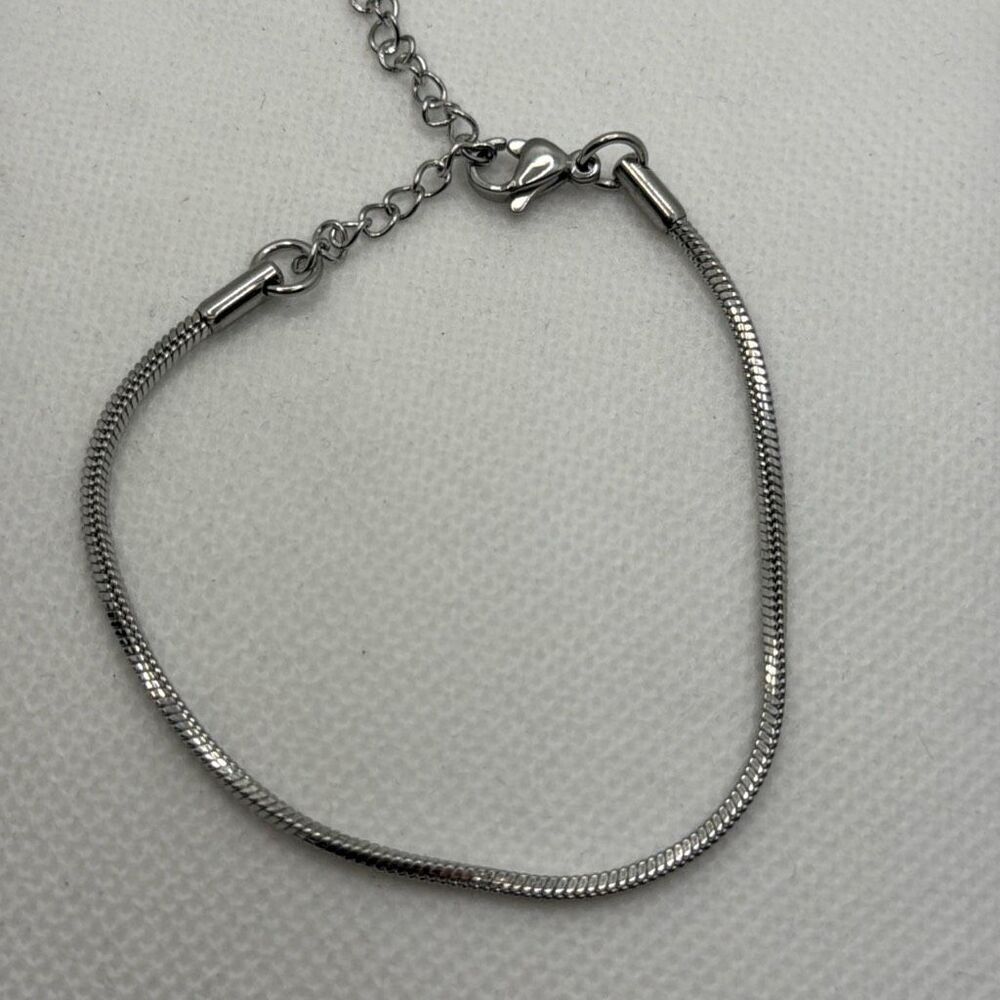 Brand New!! Stainless steel round herringbone bracelet